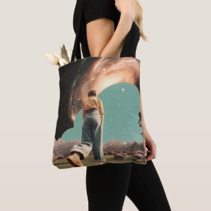 Tote Bag Figure surréaliste entrant dans la porte de la gal