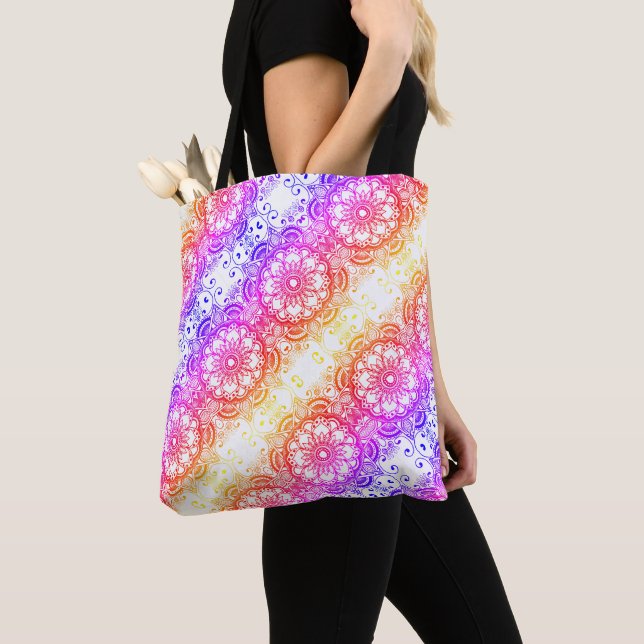 Tote Bag Fleur arc-en-ciel Mandala Motif 3 (De près)