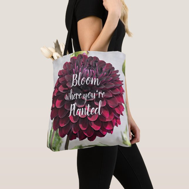 Tote Bag Fleur où vous êtes planté Citation Rouge Dahlia (De près)