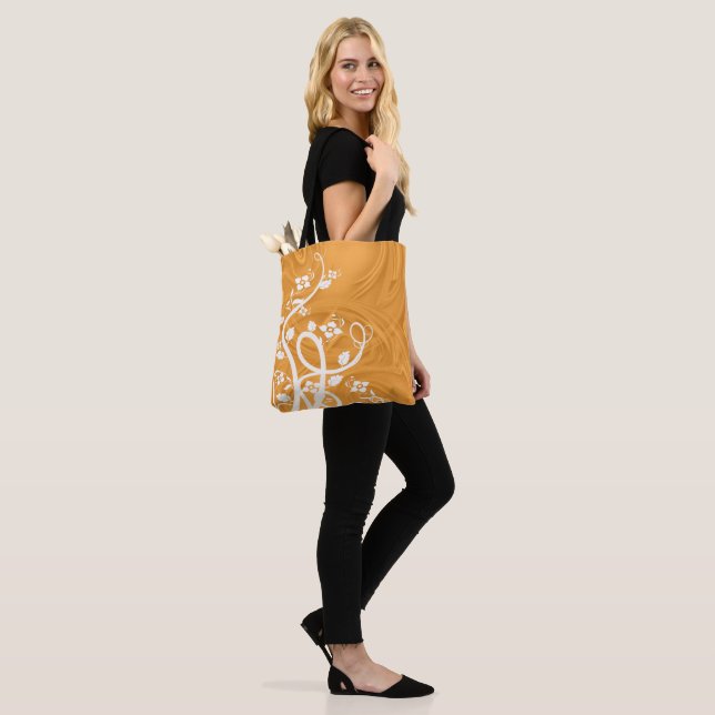 Tote Bag Flore Blanche Fleurs Courbes Ombres Sur Orange (Sur le modèle)