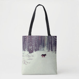 Tote Bag Forêt de pins enneigée d'hiver, chien marchant dan