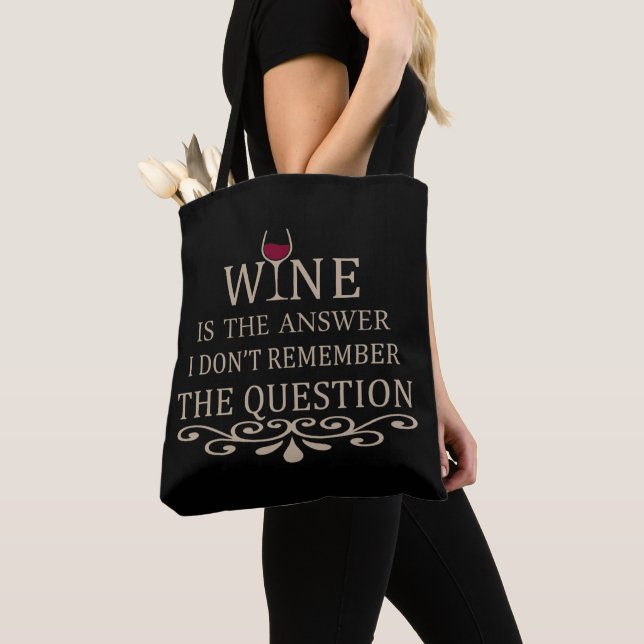 Tote Bag Funny cite le célèbre slogan de buveur de vin (De près)