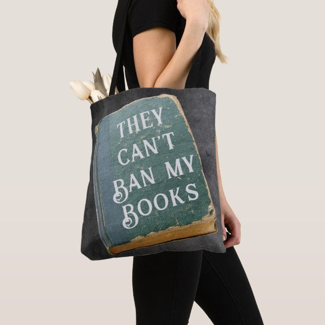 Tote Bag Ils ne peuvent pas interdire mes livres (De près)