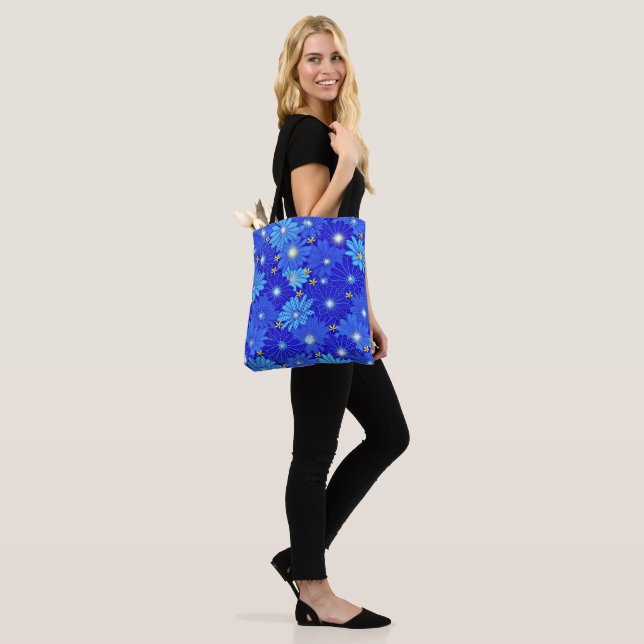 Tote Bag Joli Motif Blue Daisy (Sur le modèle)