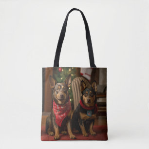 Tote Bag Kelpie australienne près de la cheminée Noël