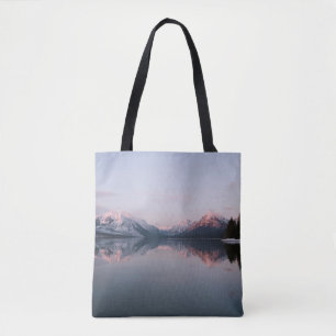 TOTE BAG LA NEIGE COUVERT LA MONTAGNE PRÈS DU LAC PENDANT