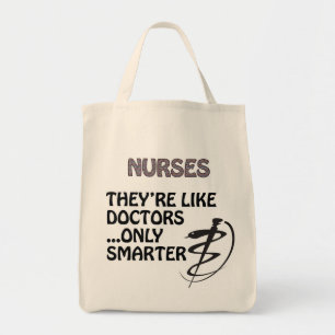 TOTE BAG LES INFIRMIÈRES SONT PLUS FUTÉES QUE DES MÉDECI