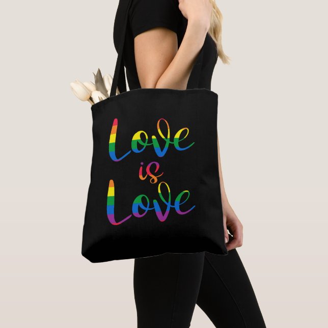 Tote Bag Love Is Love Script LGBT Black (De près)