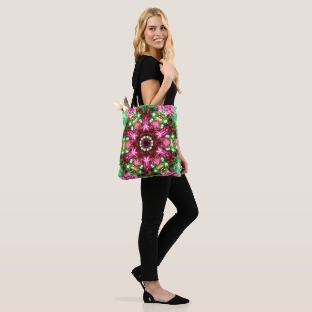 Tote Bag Lumineuse Stellar Kaleid (Sur le modèle)