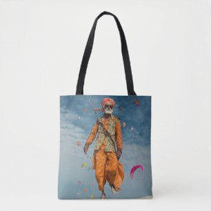 Tote Bag Majestic indienne Elder Kite Flying on the Beach