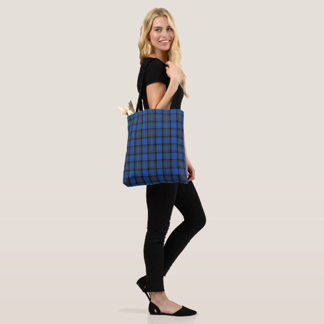 Tote Bag  Motif de l'île de Skye Blue Tartan Plaid (Sur le modèle)