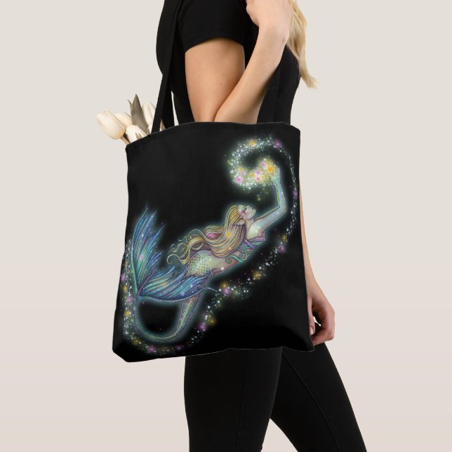 Tote Bag Oeuvre d'Imaginaire Mermaid par Molly Harrison (De près)