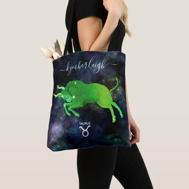 Tote Bag Panneau Zodiaque Taurus Nom du monogramme cosmique (De près)