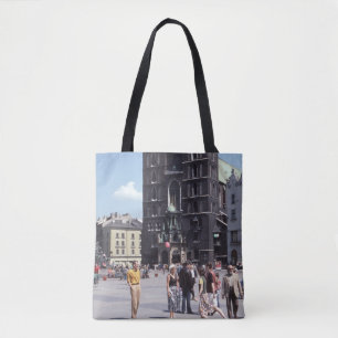 TOTE BAG PERSONNE À CÔTÉ DE LA CATHÉDRALE BÉTON