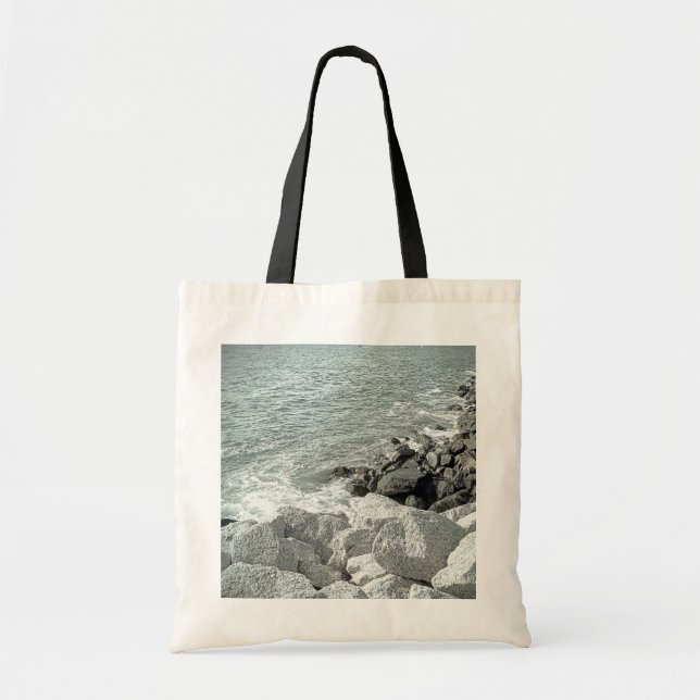 Tote Bag Photo en noir et blanc d'une côte rocheuse de l'oc (Devant)