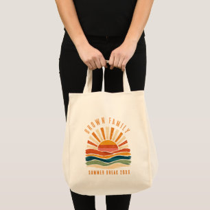 Tote Bag Réunion de famille sur la plage au coucher du sole