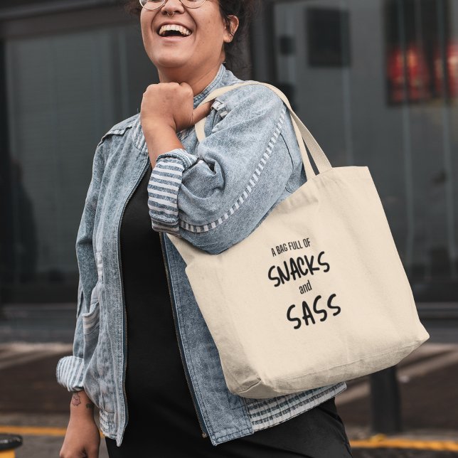 Tote Bag Snacks & Sass Drôle Cool Quirky Moderne (Shop today and unleash your snack-loving, sassy side!)