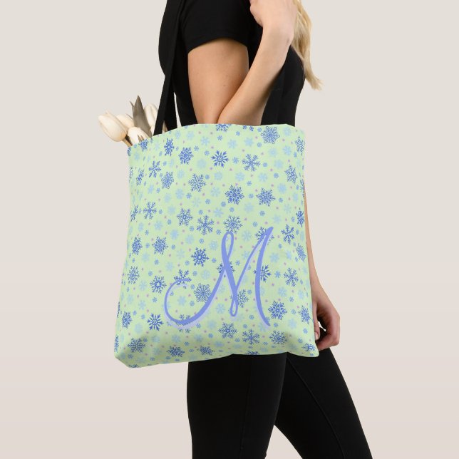 Tote Bag Snowflakes Pastel Green Moderne Élégant Monogramme (De près)