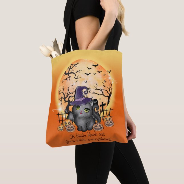 TOTE BAG UN PETIT CHAT NOIR VA AVEC TOUT HALLOWEEN (De près)