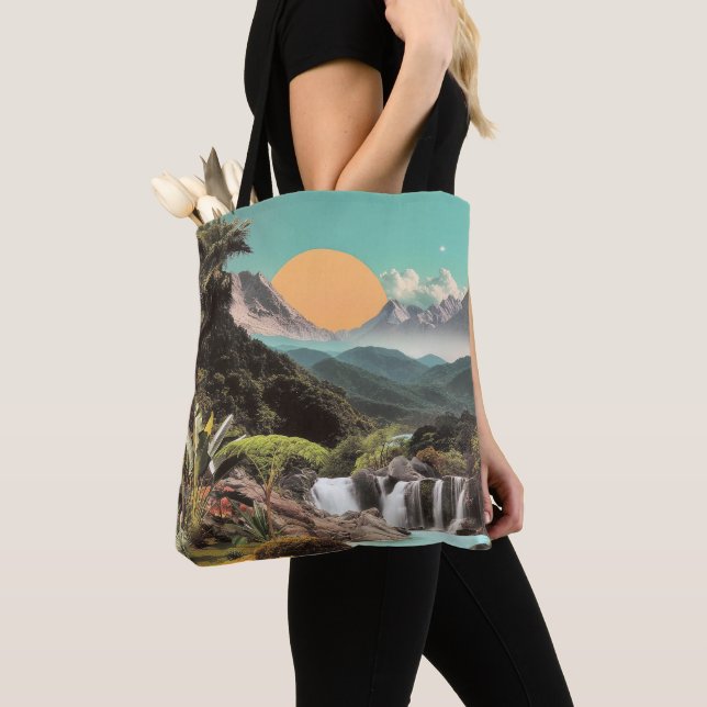 Tote Bag Vallée Tropicale Surréelle Avec Cascades (De près)