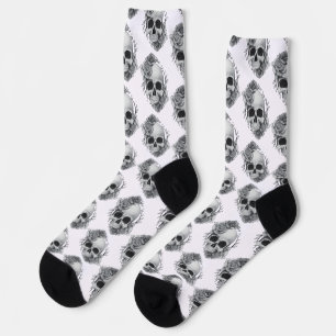 Totenkopf- und Rosen-Skizze Socken