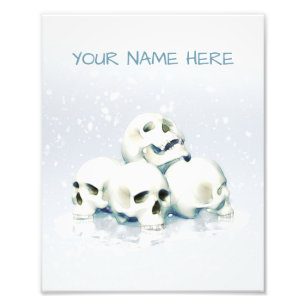 Totenköpfe im Schnee. Personalisiert Fotodruck