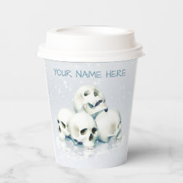Totenköpfe im Schnee. Personalisiert Pappbecher