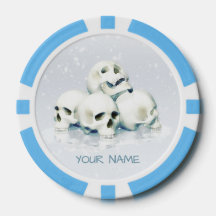 Totenköpfe im Schnee. Personalisiert