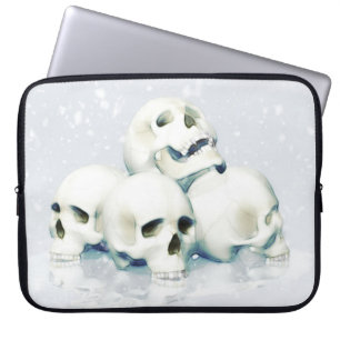 Totenschädel im Schnee Laptopschutzhülle