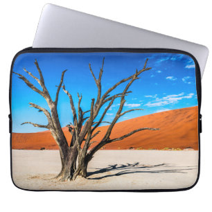 Toter Baum in Deadvlei, Namibia Laptopschutzhülle