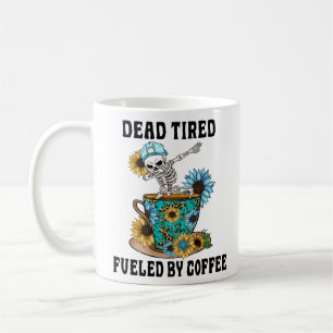 totmüde angetrieben von Kaffee Kaffeetasse