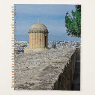 Tourelle de canon sur les murs de la vieille ville