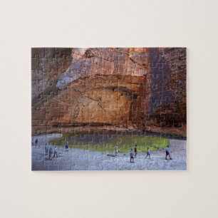 Touristen in Cathedral Gorge, Bungle Bungles