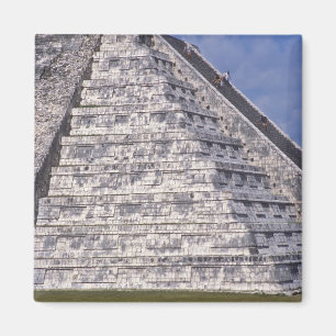 Touristen klettern Treppe von El Castillo, Stein Magnet