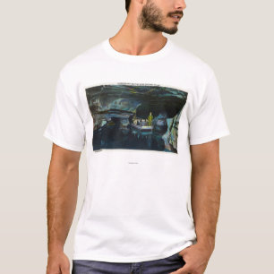 Touristen nähern sich natürlicher Säule T-Shirt