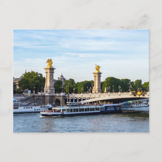 Touristenboot unter Pont Alexandre III - P Postkarte (Vorderseite)