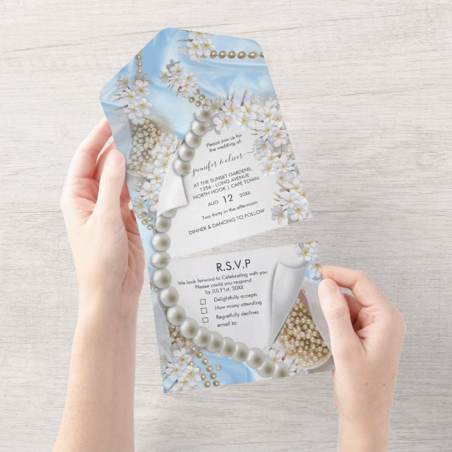 Tout En Un Soie Bleue et Perles sur une seule Invitation de M (Déchirure)