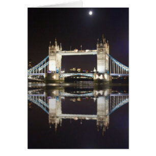 Tower Bridge reflektiert