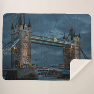 TOWER BRIDGE SHERPADECKE