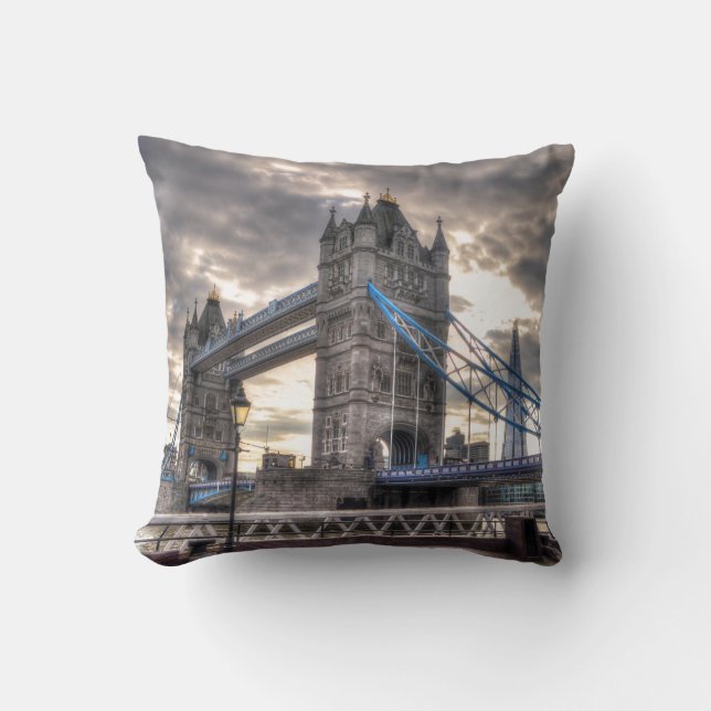 Tower Bridge & The Shard, London, England Kissen (Vorderseite)