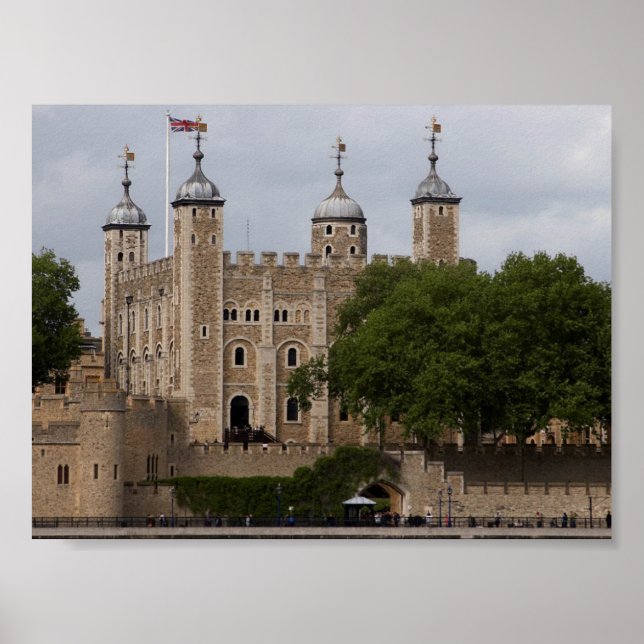 Tower of London England aus dem Fluss über gesehen Poster (Vorne)