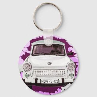 Trabant Car und Pink/Lilac Berliner Mauer Schlüsselanhänger