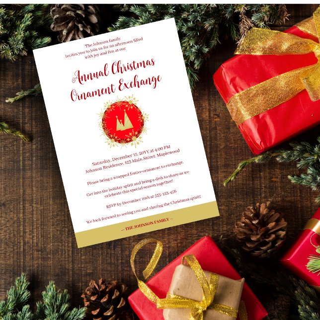 Traditional Snowflakes Christmas Ornament Exchange Einladung (Traditional Snowflakes Christmas Tree Ornament in Red and Fake Golden Invitation.)