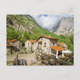 Traditional Stone Houses in Bulnes, Asturias Postkarte
