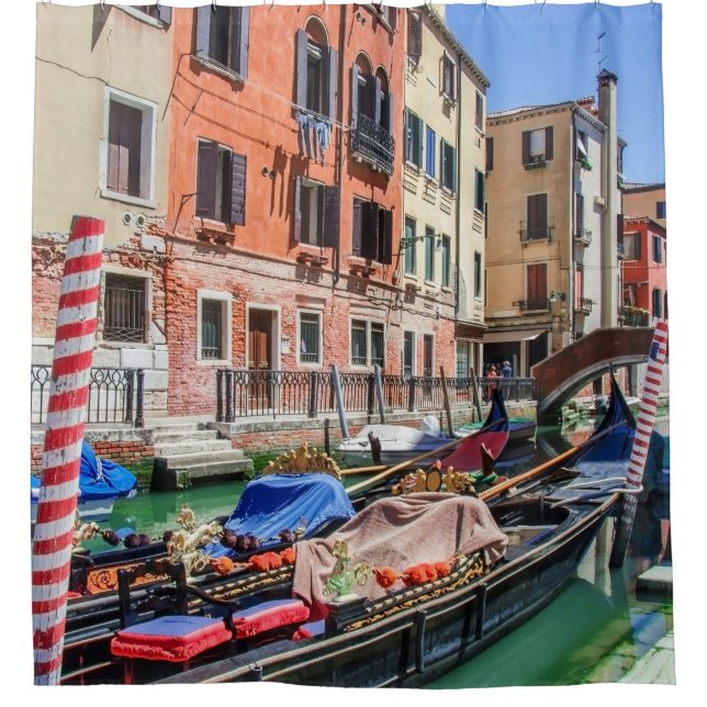 Traditionelle Gondel in Venedig Duschvorhang (Vorderseite)