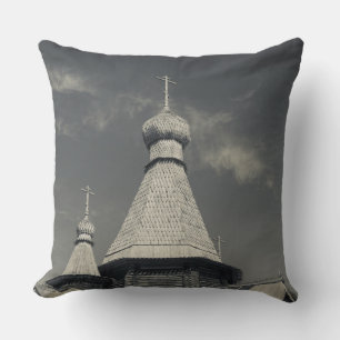 Traditionelle hölzerne russisch-orthodoxe Kirche Kissen