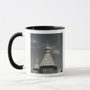Traditionelle hölzerne russisch-orthodoxe Kirche Tasse