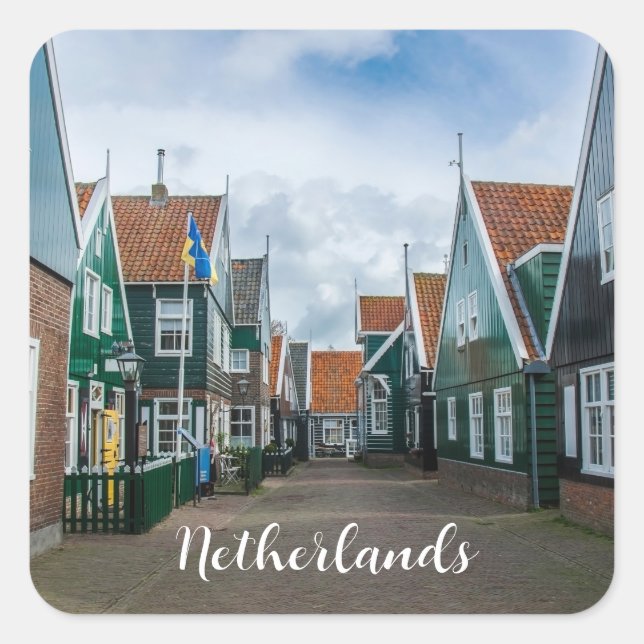 Traditionelle Holzhäuser in Marken Quadratischer Aufkleber (Vorderseite)