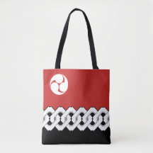 Traditionelle japanische Kette und Mitsudomoe