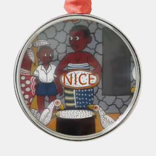 Traditioneller afrikanischer Homestead-Lifestyle Silbernes Ornament